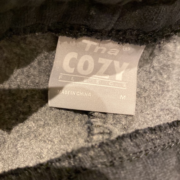 Aritzia Sweatshort - Picture 3 of 4